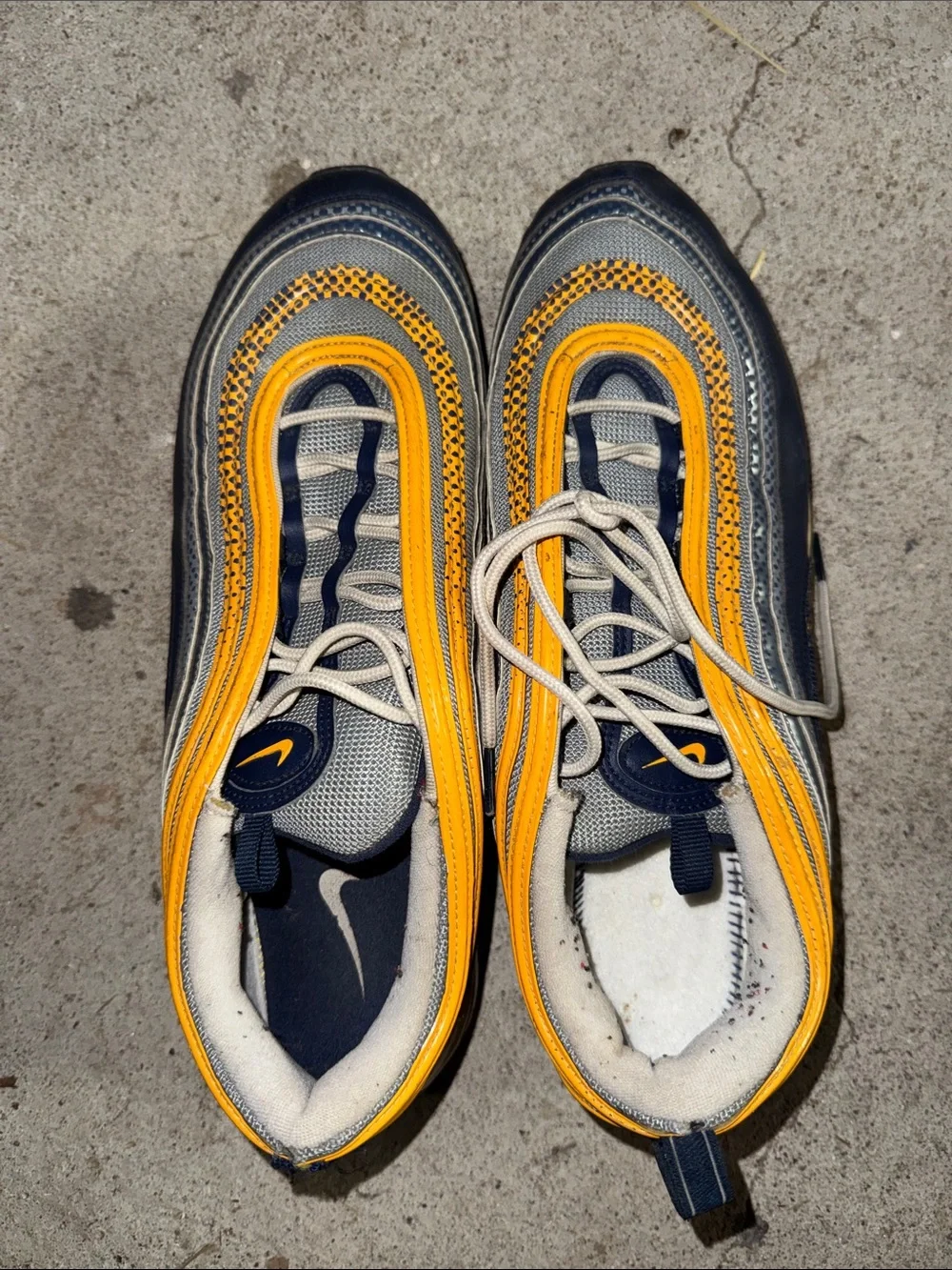 Nike Navy and Orange Wave-Detail Air Max Sneakers - Picture 2 of 4